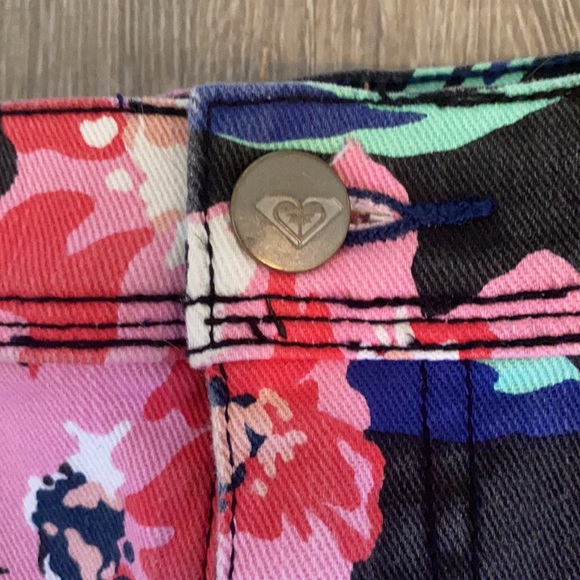 Roxy Floral Print - Picture 2 of 3